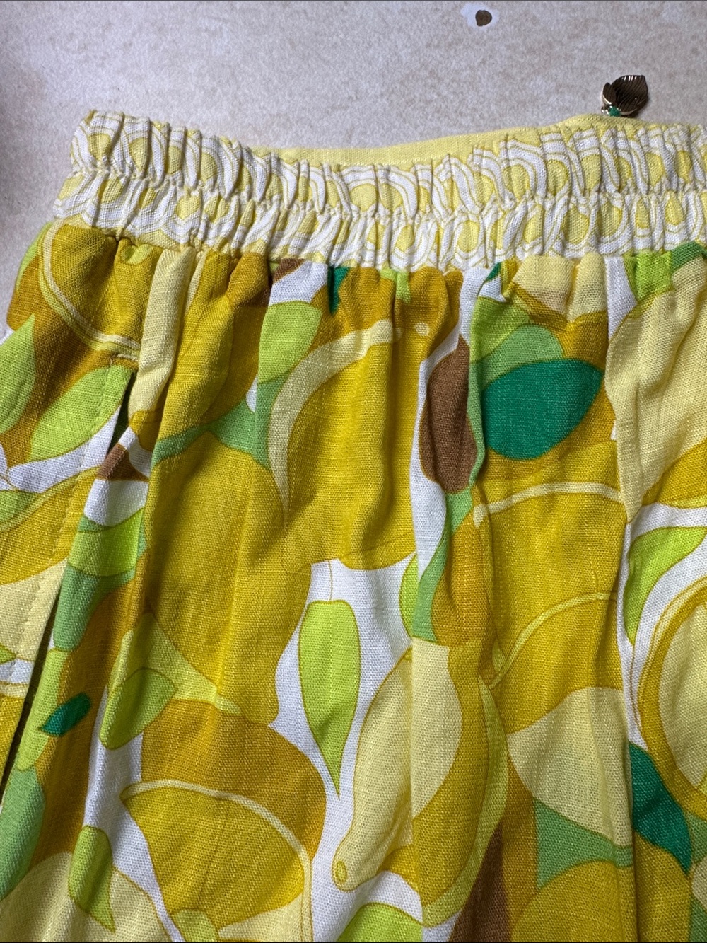NWT, Resort set, lemon print - Picture 6 of 7